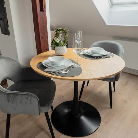 Apartment Maybach - Modernes & Zentrales In Altstadtvilla - Bodenseenaehe - Parkplatz - Klimaanlage Friedrichshafen